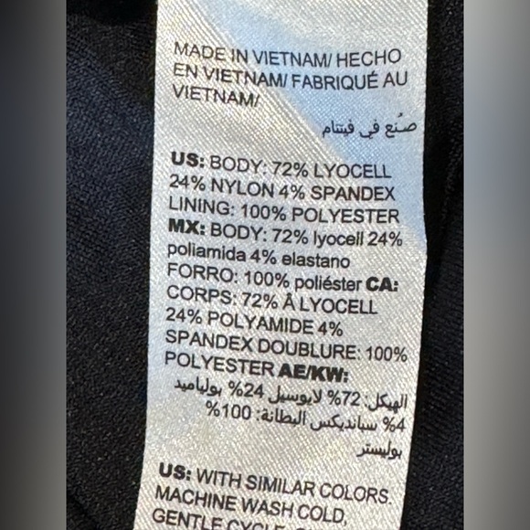 Chico’s Fully-Lined Zip-Up Black Skirt - Picture 9 of 9